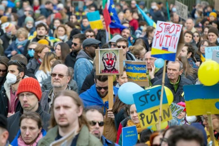 Guerre en Ukraine : De nombreuses villes européennes expriment leur soutien à l'Ukraine