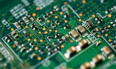 International - Technologies : Crise d'approvisionnement en semi-conducteurs dans l'industrie de la production des machines et des technologies