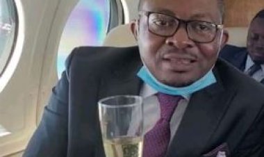 Poursuivi pour escroquerie : Émile Parfait Simb a fui le Cameroun pour la RCA