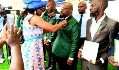 Gabon/ Distinction : Trente-neuf agents Setrag médaillés pour leur service !