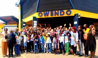 Gabon - Camp de vacances : la gare ferroviaire d'Owendo reçoit des visiteurs