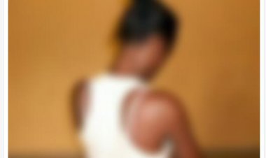 Insolite : Se sentant incapable de régler une facture de 83.000F, elle offre deux jours de s*x€ gratos au gérant du bar et son compair