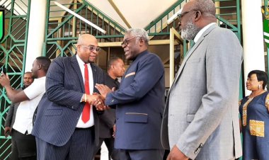 Mairie d’Oyem – Gabon : le ministre Pascal Houangni en visite chez son excellence Jules Djeki