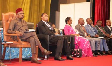 Conférence Médicale Nationale :  Le Dr MANAOUDA Malachie aux commandes du forum d'échanges sur les politiques publiques de santé