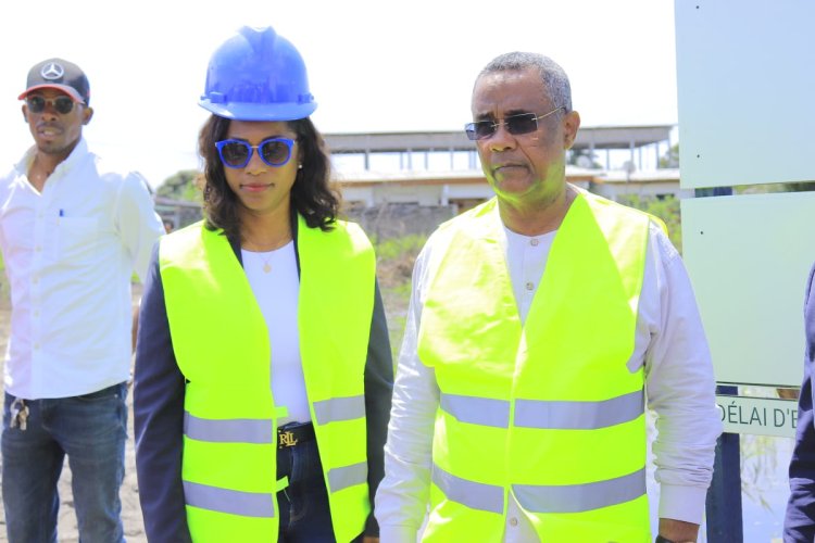 Gabriel Tchango et Virginie Eteno visitent les chantiers RSE du Président Ali Bongo Ondimba dans l'Ogooué-Maritime