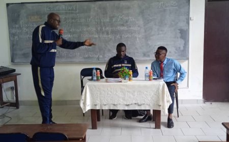 Université de Douala : des opportunités du minjec présentées aux étudiants