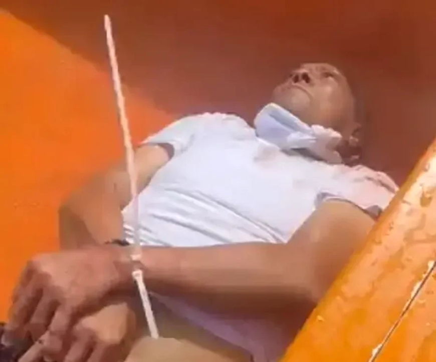 Images choquantes de l'exécution d'un trafiquant de drogue : jeté à la mer, les mains liées et une ancre attachée au corps VIDEO