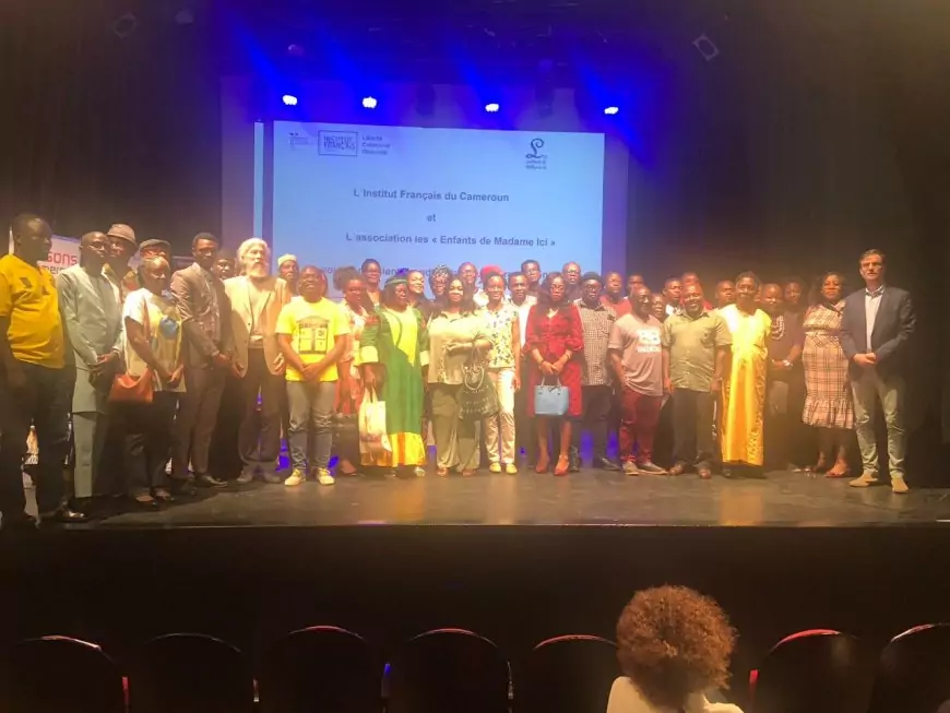 Cérémonie de remise officielle des dons de livres au Cameroun : Un engagement collectif pour l'éducation et la culture