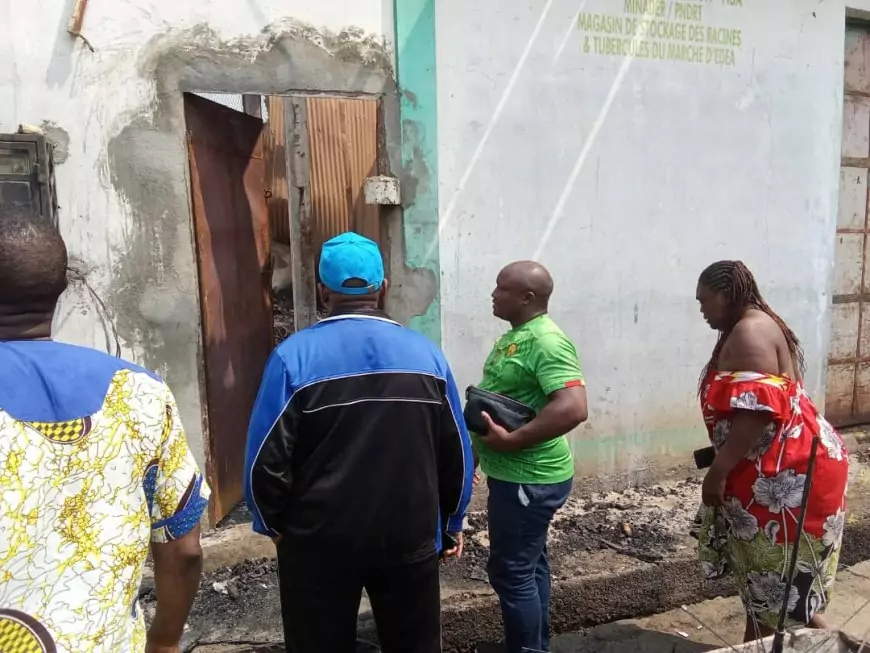 Cameroun/ Incendie du marché du bord d’Edéa : le maire de la ville aux côtés des commerçants