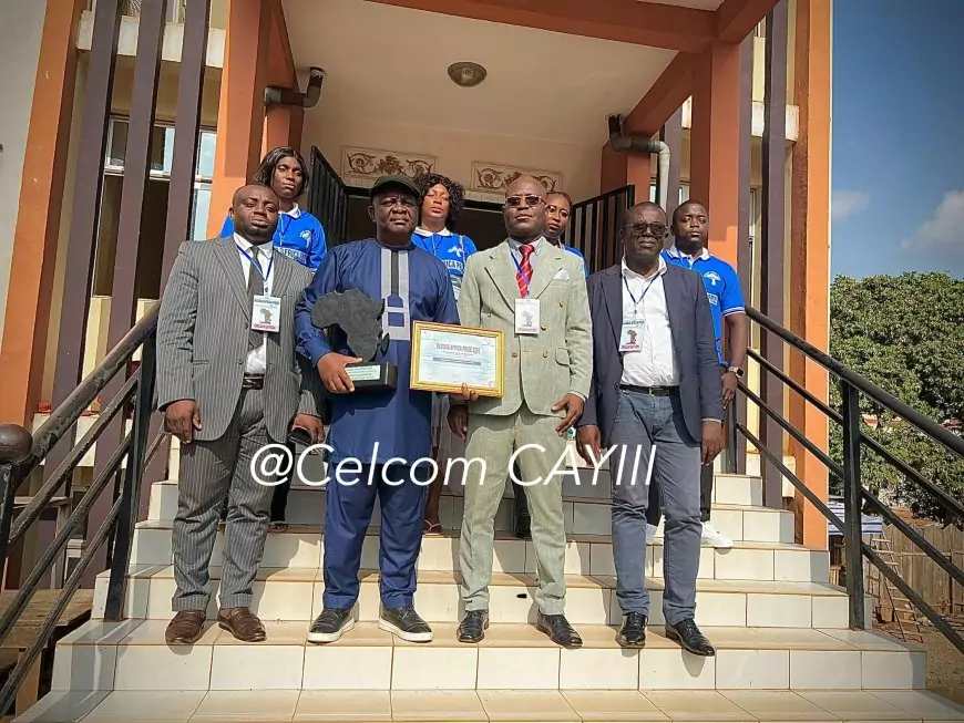 Baobab Africa prize 2025 : Lucas Owona reçoit le prix d'excellence managériales de mairie à yaoundé 3