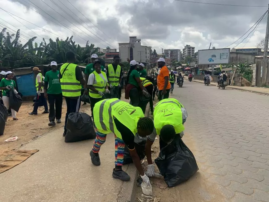 Une marche sportive pour un environnement sans Plastique, l'Association "Main dans la Main" en action à Douala 5ème