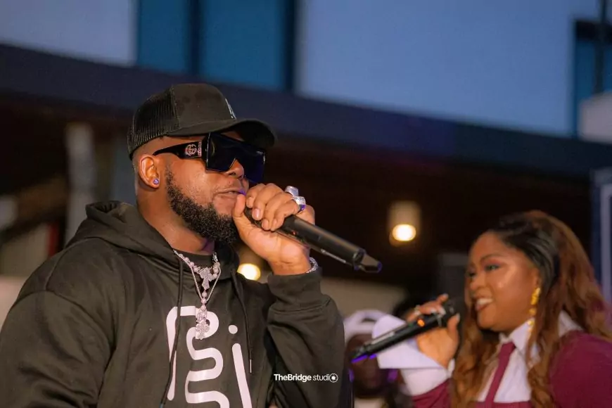 Mimie fait danser avec “ShEvolution” : un EP qui marque les esprits à Douala