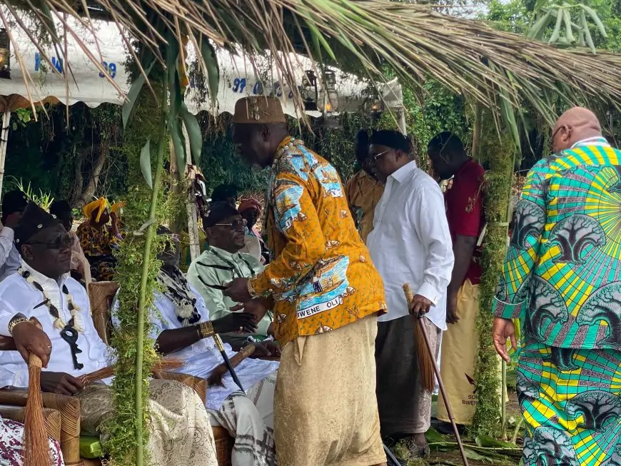 Cameroun / Le Ngondo s’invite à Bwene-Oli : Une célébration éclatante de la culture Sawa sous l’égide de Moulongo Oscar