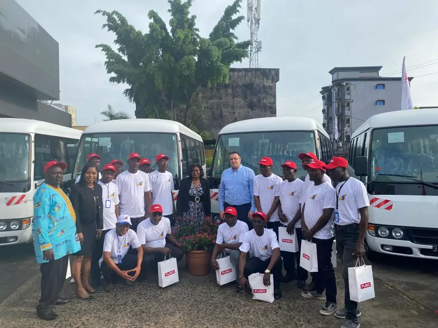Mobilité à Douala : la Socatur renforce sa flotte avec 15 nouveaux minibus FUSO