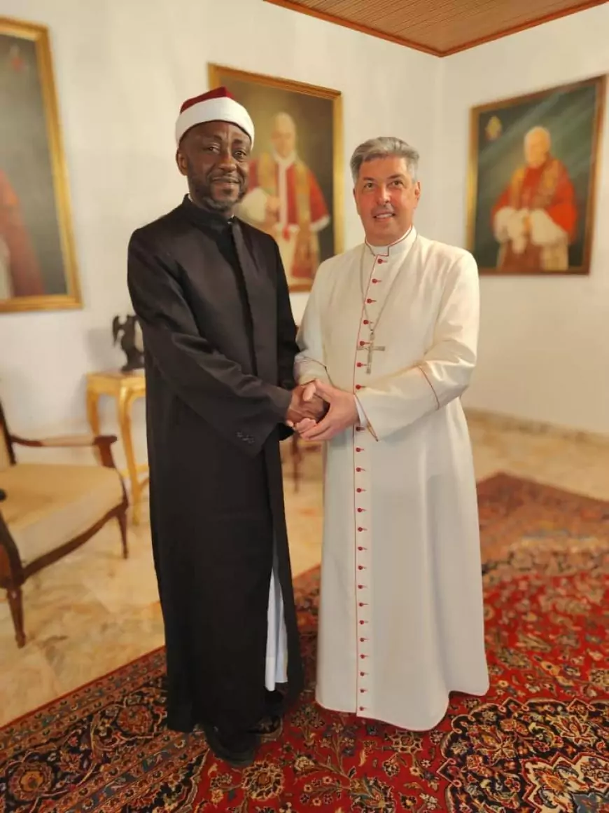 Cameroun : Le nouvel Aumônier National des Hôpitaux pour le Culte Musulman Cheikh Ousmane Youssouf reçu par le Nonce apostolique