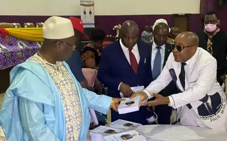 Pour le libéralisme communautaire : Pr Jean Gatsi porte haut les couleurs de Paul Biya lors de la dédicace à Bafoussam