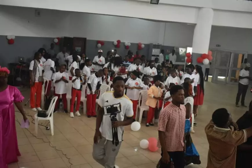 Douala 5e – Le maire Richard Mfeungwang, toujours aux côtés des plus vulnérables