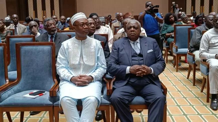 Assemblée Nationale : Dédicace de l’ouvrage « Cameroun-diaspora, réduire les distances et rassembler les énergies » écris par l’honorable Louis-Henri Ngantcha
