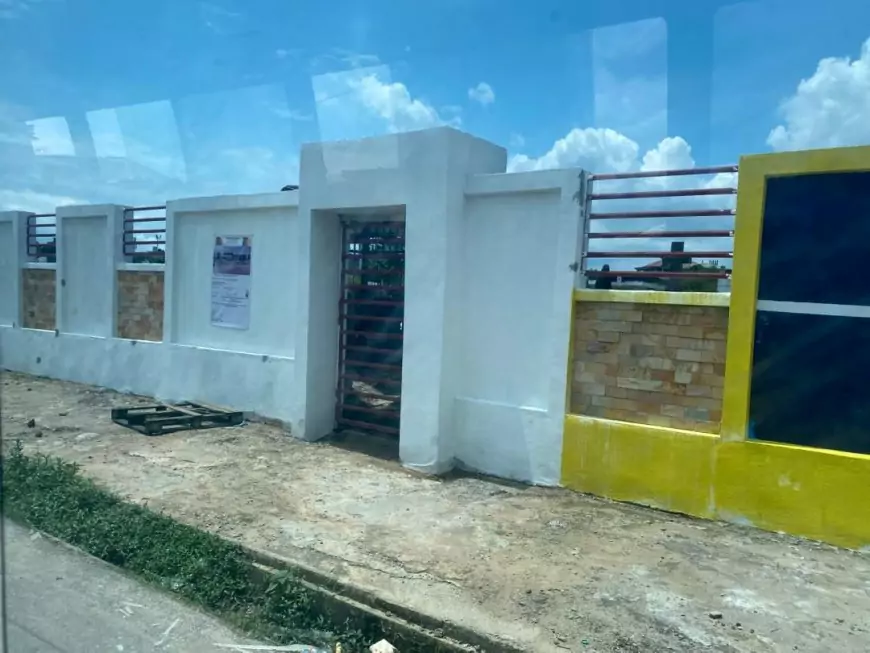 Douala au Cameroun : le maire de la ville en tournée pour redonner vie aux cimetières et à la ville