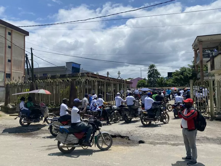 Cameroun : les moto-taximen de Douala mobilisés pour Paul Biya à la veille du scrutin