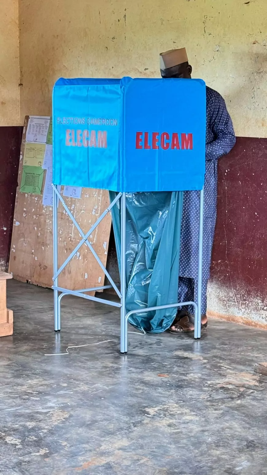 Élection présidentielle au Cameroun : À Messamena, plus de 8 000 électeurs aux urnes, Cyrus Ngo’o vote et appelle à l’engagement citoyen