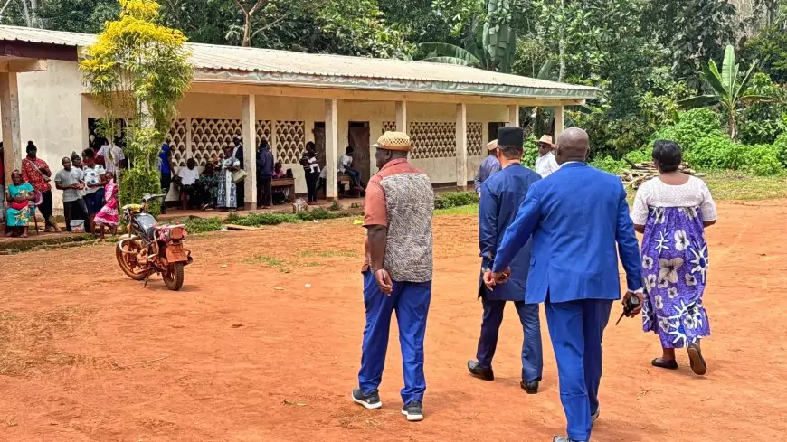 Élection présidentielle au Cameroun : À Messamena, plus de 8 000 électeurs aux urnes, Cyrus Ngo’o vote et appelle à l’engagement citoyen