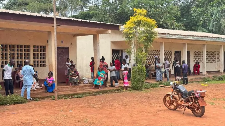 Élection présidentielle au Cameroun : À Messamena, plus de 8 000 électeurs aux urnes, Cyrus Ngo’o vote et appelle à l’engagement citoyen