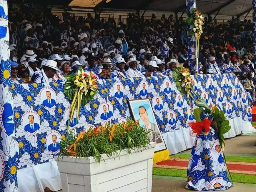Douala vibre pour Paul Biya : un meeting enflammé clôture la campagne présidentielle