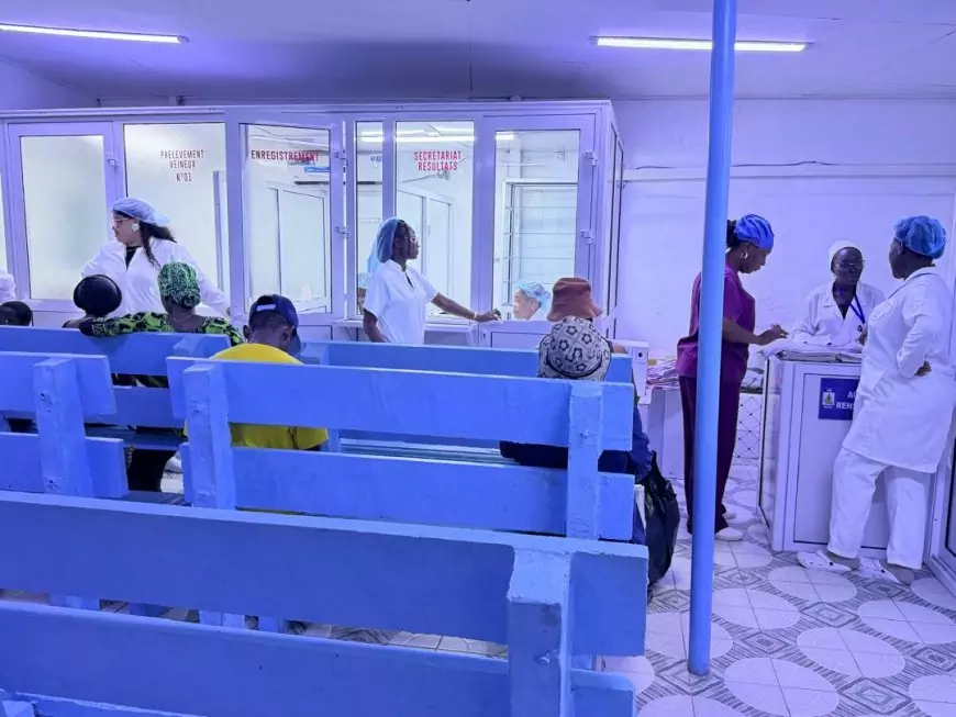 Le Dr Manaouda Malachie en visite inopinée dans les structures sanitaires de Douala