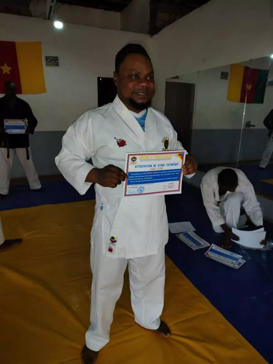 Le Shotokan World Karate Cameroon via sa Direction Technique met ses entraîneurs et instructeurs à l’école en vue de baliser les contours de la nouvelle saison sportive