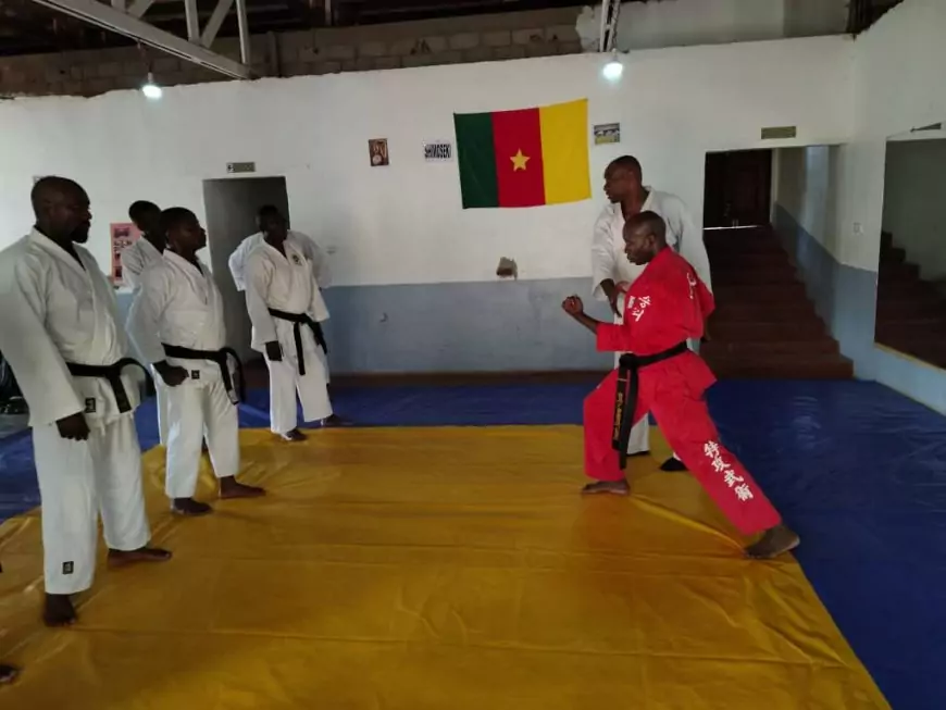 Le Shotokan World Karate Cameroon via sa Direction Technique met ses entraîneurs et instructeurs à l’école en vue de baliser les contours de la nouvelle saison sportive