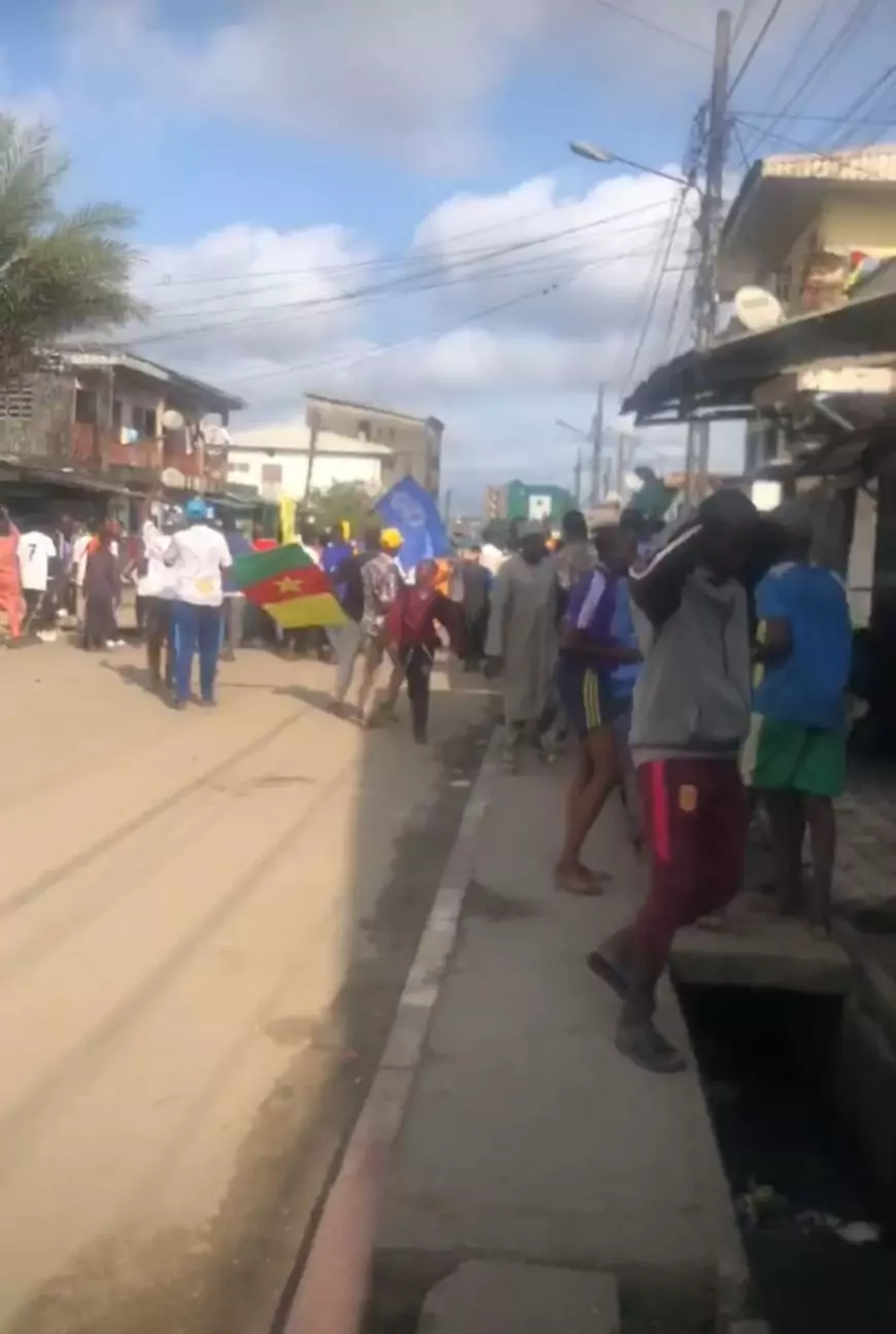 Tensions post-électorales à Douala : quatre morts après des violences urbaines (officiel)