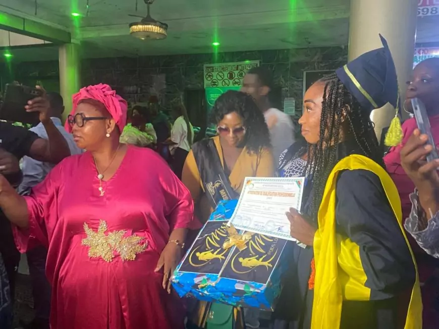 Formation : les 17 lauréates de la 10ème promotion de l’Odlca Dylane Fashion célèbrent leur réussite