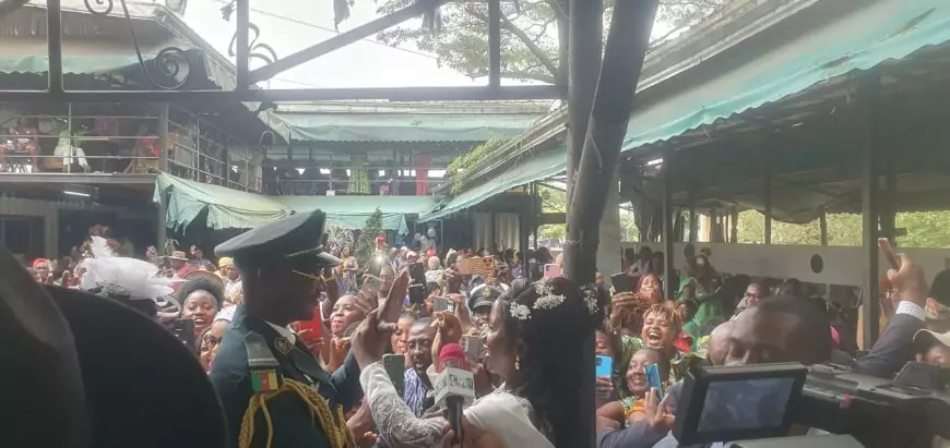 Douala III : la mairie célèbre des mariages collectifs pour renforcer la cellule familiale