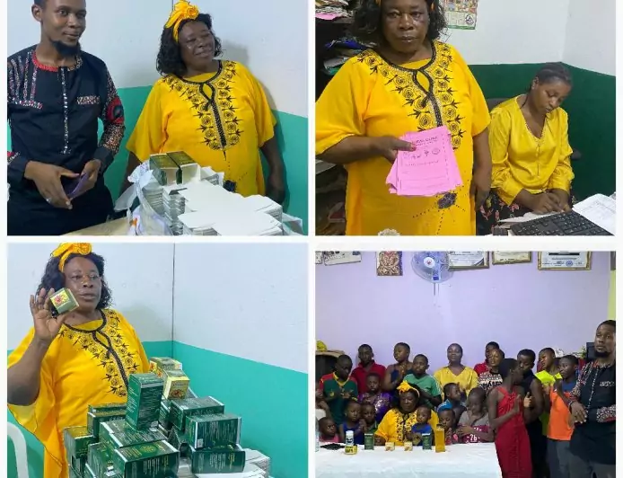 Dans sa clinique naturelle du Marché Tanko, Elisabeth Yuwun soigne malgré la crise