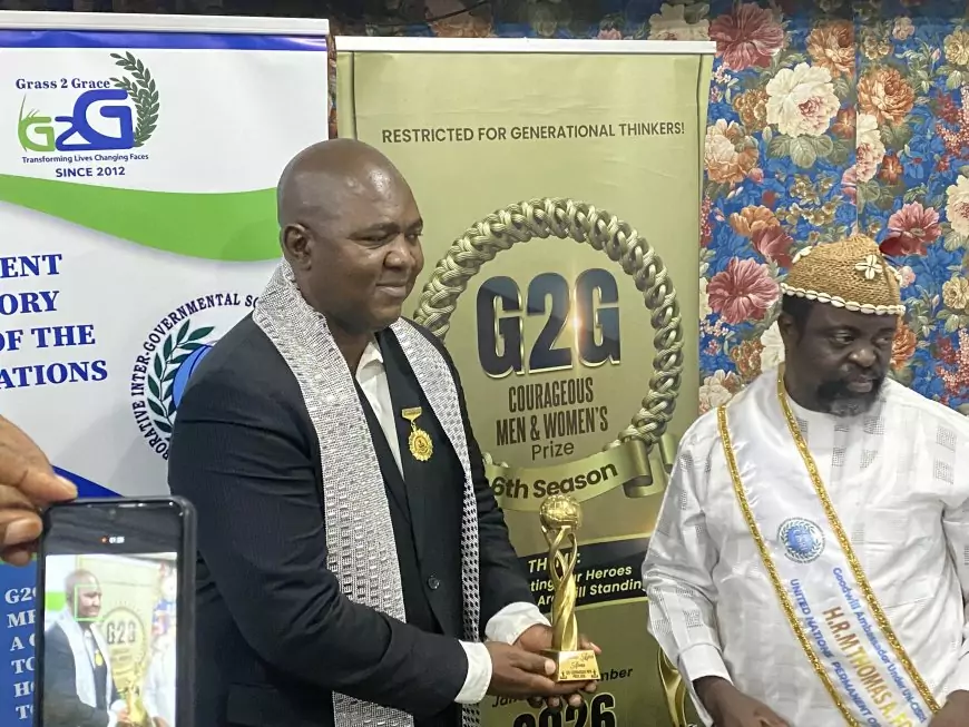 Un homme debout pour les sans-voix : Alphonse Ayissi Abena reçoit le Prix G2G du Courage 2026