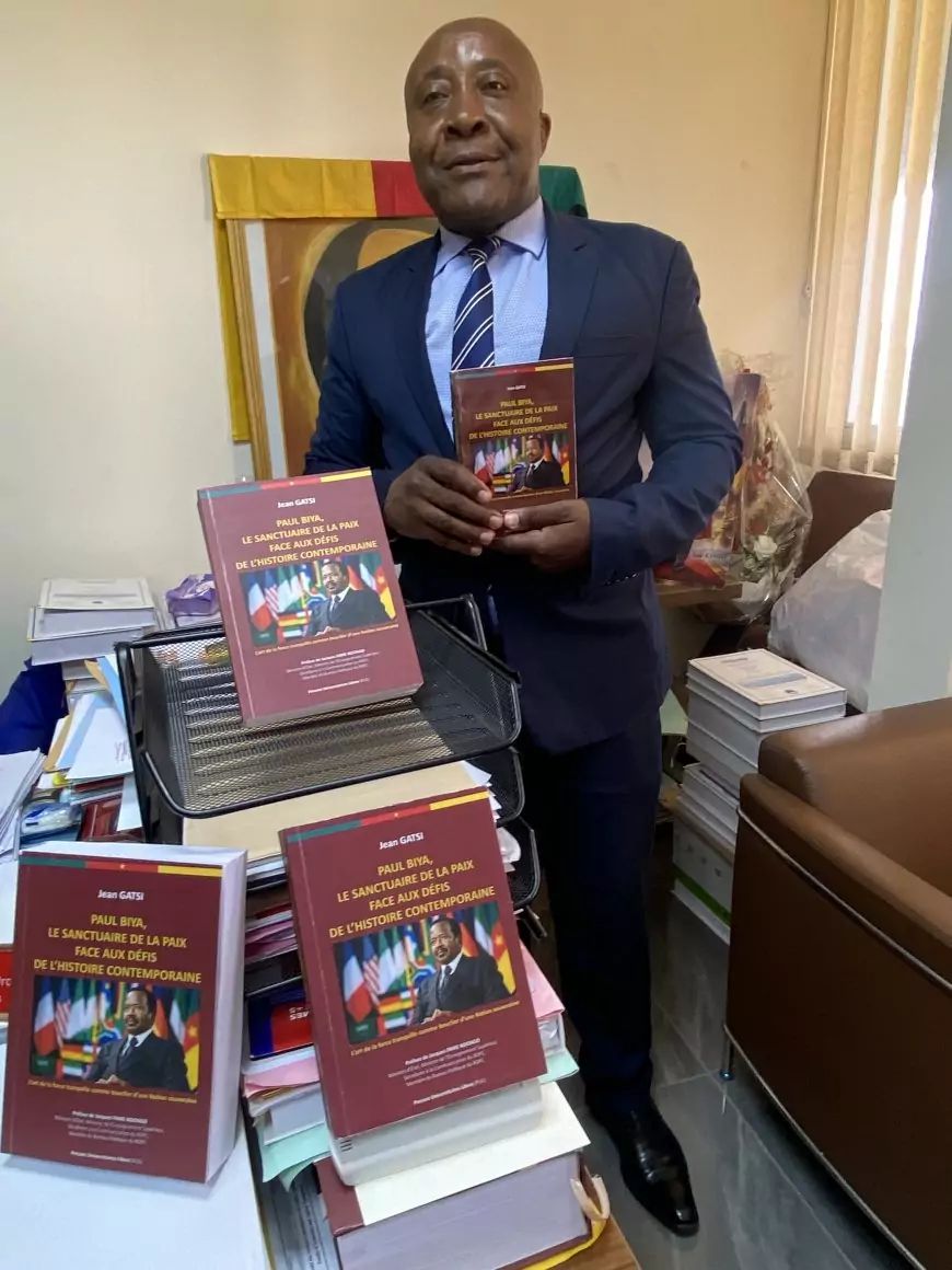 Dans un ouvrage de 600 pages, Pr Jean Gatsi estime que la sagesse de Paul Biya vient de Dieu