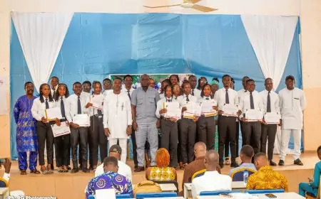 Cérémonie de remise d'attestations au journal l'étudiant noir : 22 nouveaux journalistes prêts à servir mis sur le marché