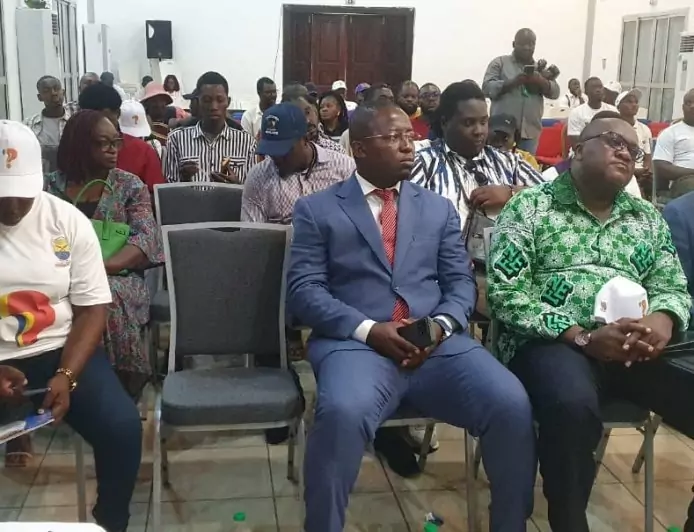Douala au Cameroun : une caravane d’information sur les programmes gouvernementaux d’autonomisation des jeunes et des femmes lancée