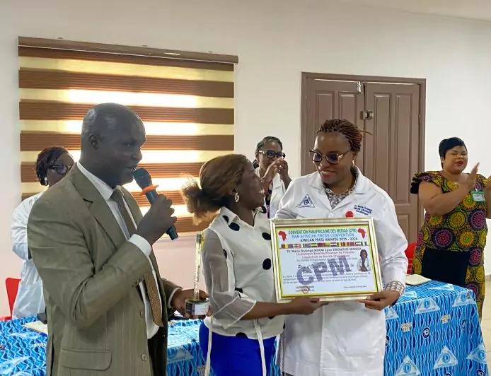 Mérite au Cameroun : le Dr Marie Solange Ndom épse Ebongue Manga décroche le Prix d’Excellence Africaine de la bonne gouvernance sanitaire