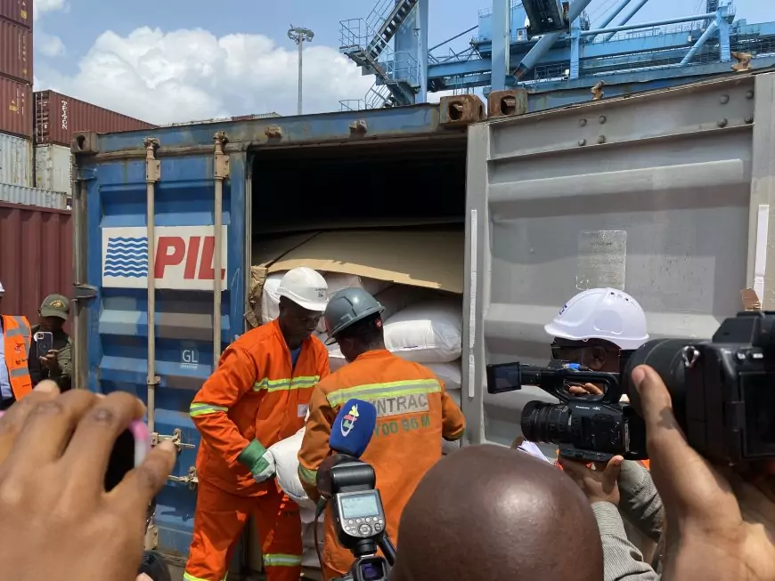 Coopération sino-camerounaise : un don alimentaire d’urgence de 20 millions de yuans officiellement réceptionné à Douala