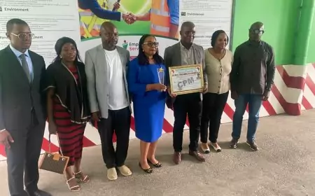 Le Directeur Général d’Emploi Service S.A distingué à Douala : Colette Jeannine Minka reçoit un prix d’excellence et trace de nouvelles ambitions