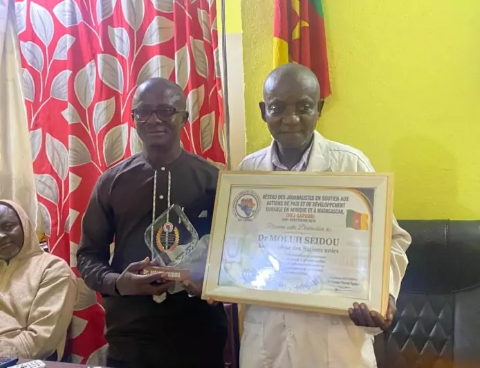 Leadership scientifique et médecine traditionnelle africaine : l’Amb. Dr Moluh Seidou consacré « bâtisseur de la souveraineté sanitaire africaine »