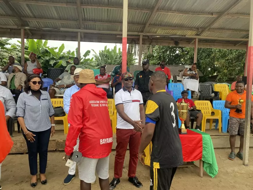Douala au Cameroun : le Tournoi Vétéran « Notre Police Adorée. La CNI en 24h » clôturé par la victoire de Vétérans Mbonyo 2-0 sur Vétérans de New-Bell (2-1)
