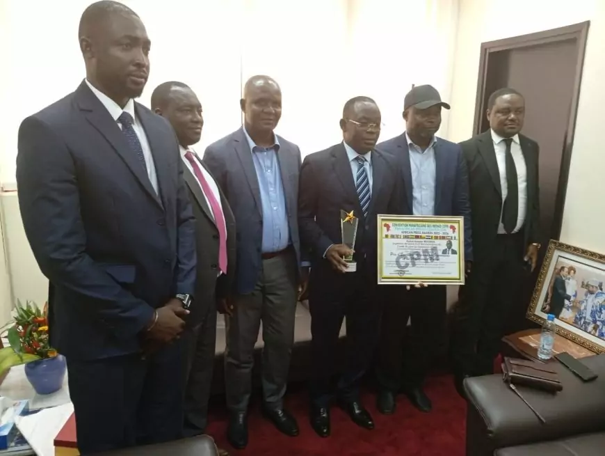 Prix panafricain de l’excellence managériale : quand les chiffres du Fonds routier valident le sacre d’Aubin Essaïe Moussa
