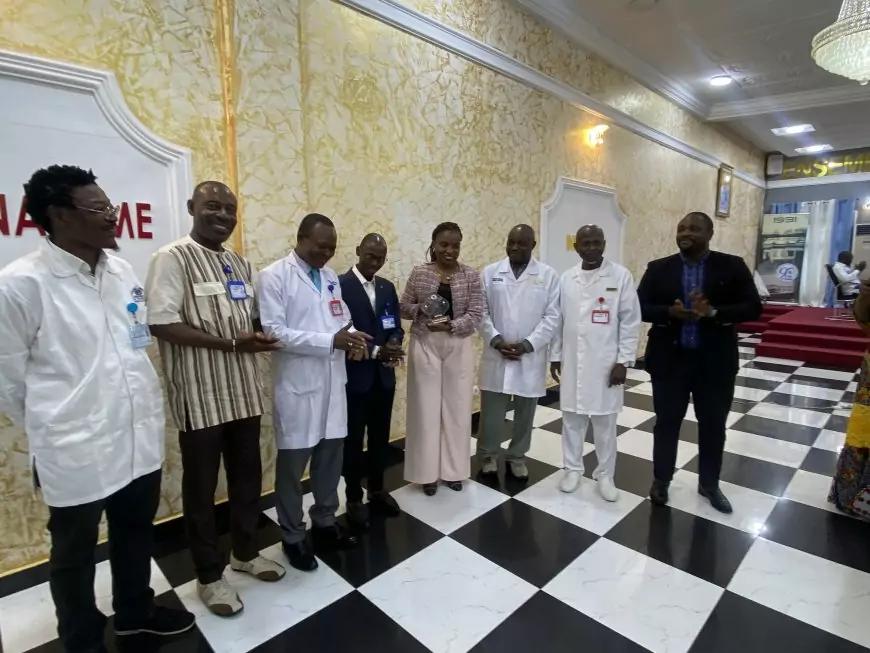 Hôpital Laquintinie de Douala : le Dr Marie Solange Ndom épse Ebongue Manga triplement distinguée par le ROJ-SAPDDA