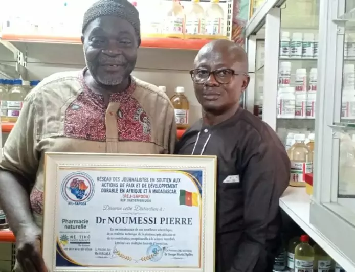 Mérite et Reconnaissance: Dr Pierre Noumessi distingué par le Prix d'Excellence Scientifique et appelle les États africains à miser sur la pharmacopée