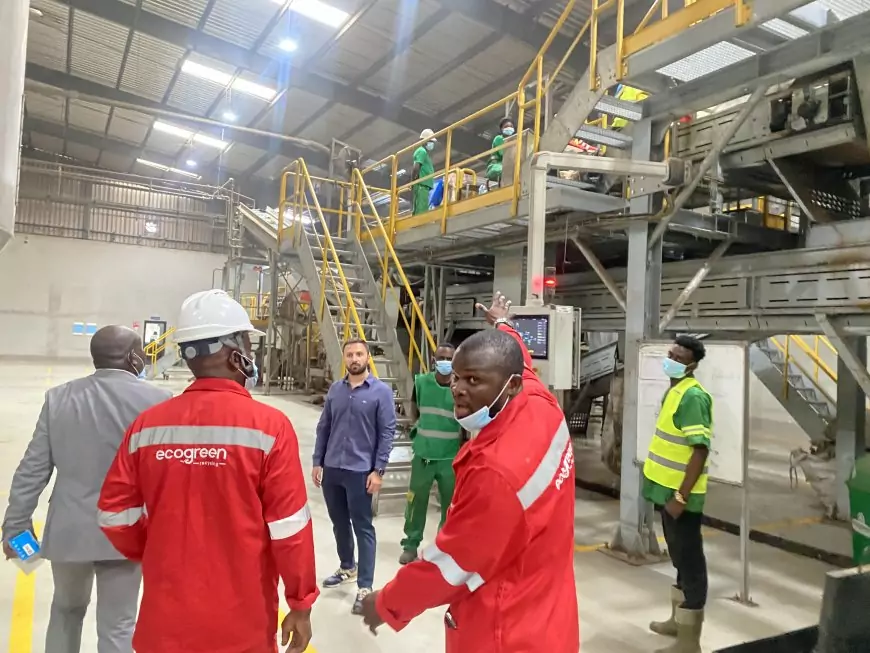 Déchets plastiques au Cameroun : comment fonctionne concrètement une chaîne de recyclage à Douala
