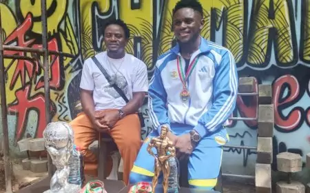 Bodybuilding - Khan Desmond Awa Aka dit "Chamako Pro" présente son butin d’Accra aux médias